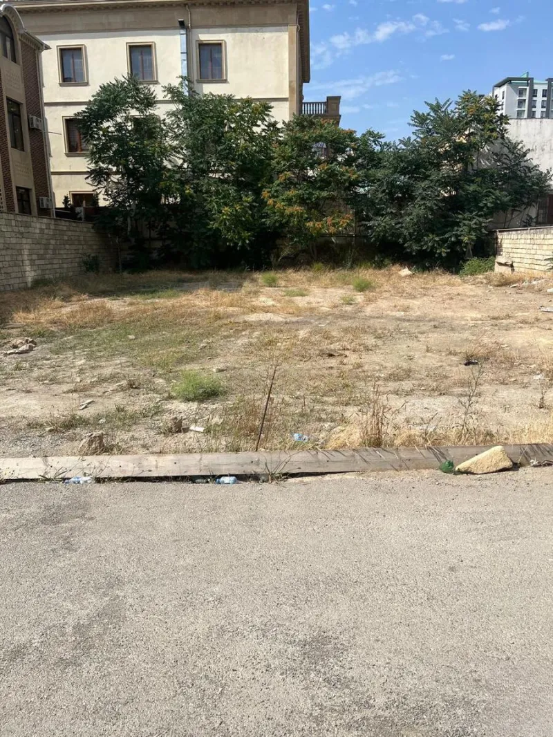Torpaq Azadlıq prospekti m. Satılır