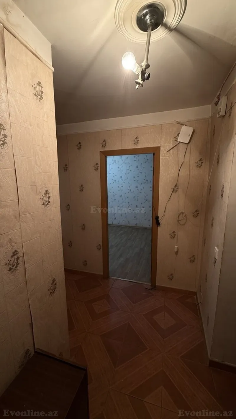Kirayə verilir 2 otaqlı Mənzil Köhnə tikili 60 m² Neftçilər m. - şəkil 4
