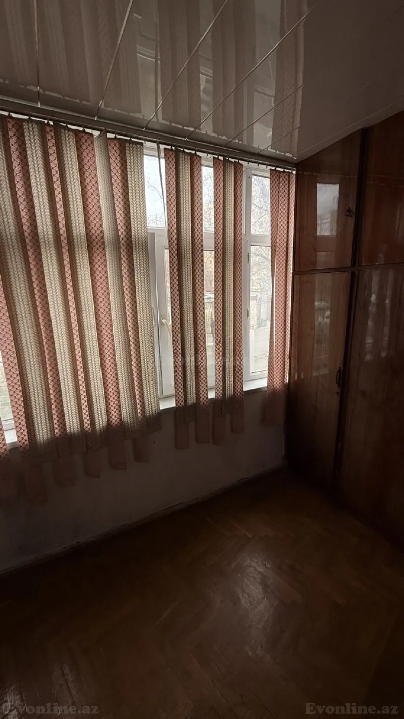 Kirayə verilir 2 otaqlı Mənzil Köhnə tikili 60 m² Neftçilər m. - şəkil 6
