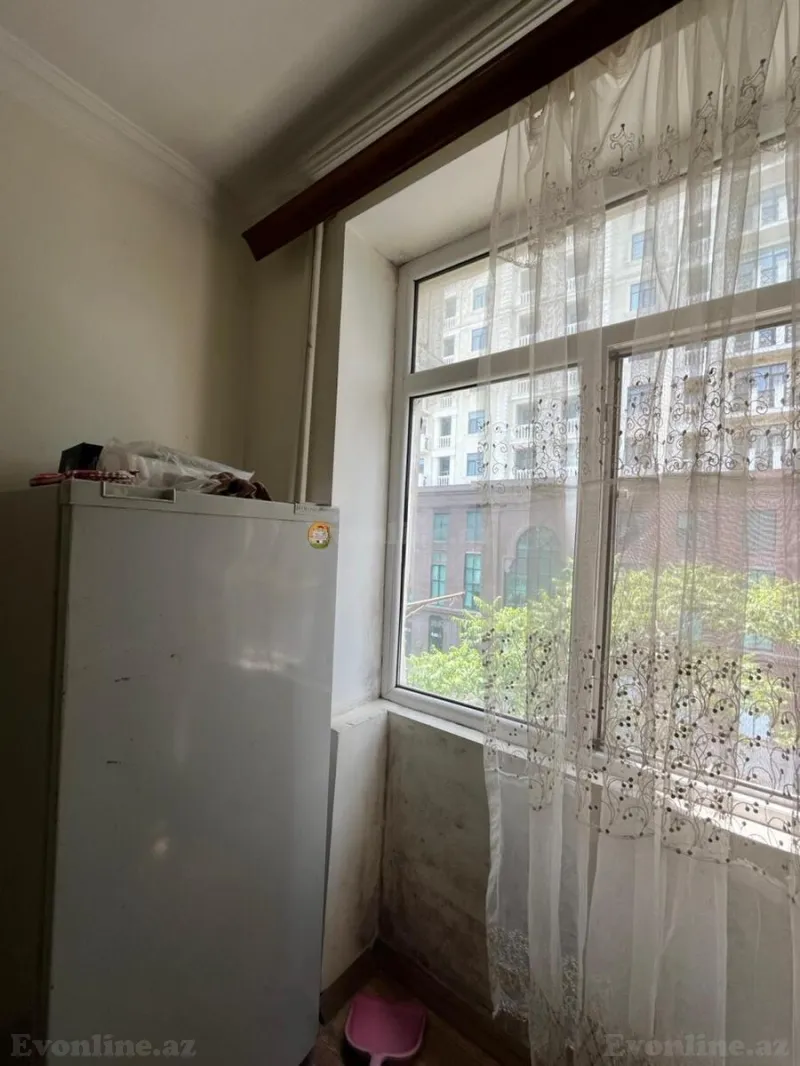 Kirayə verilir 1 otaqlı Mənzil Köhnə tikili 35 m² Elmlər Akademiyası m. - şəkil 4