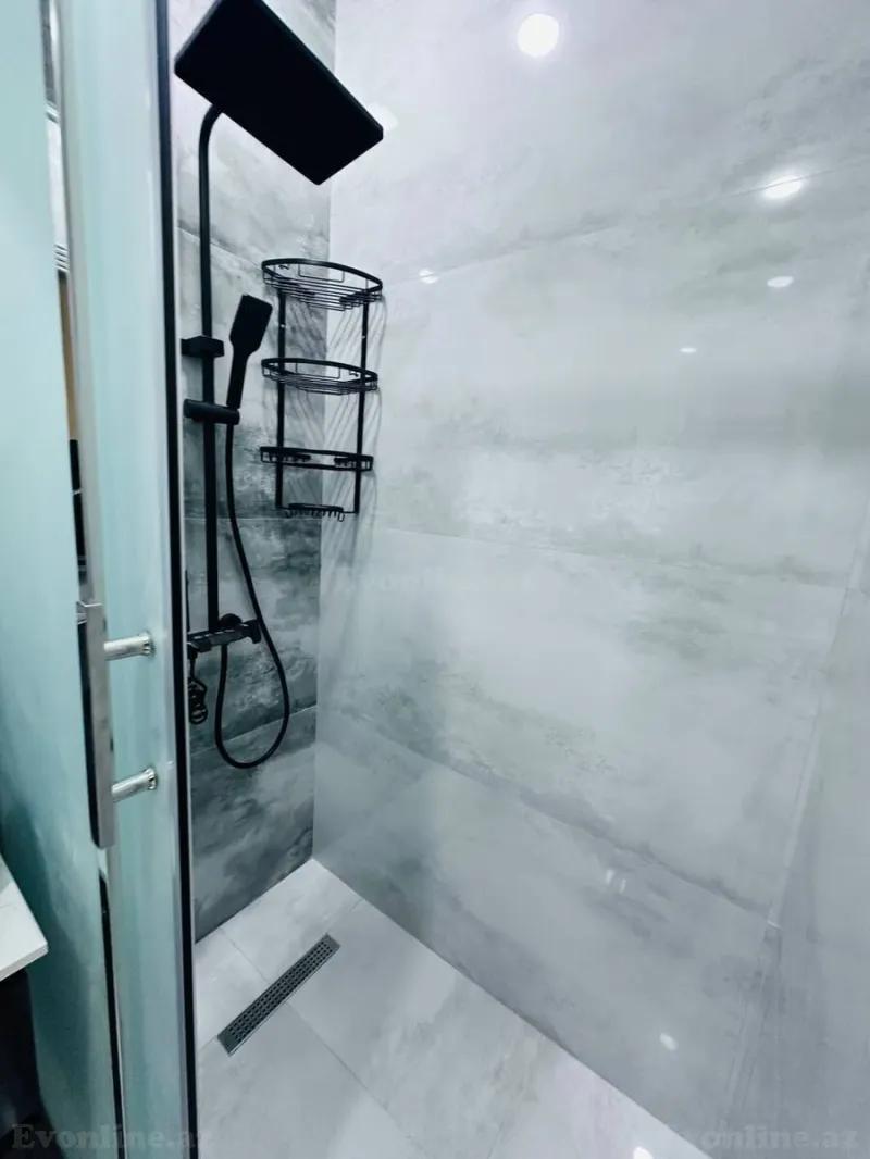 Kirayə verilir 2 otaqlı Mənzil Yeni tikili 70 m² Qara Qarayev m. - şəkil 12