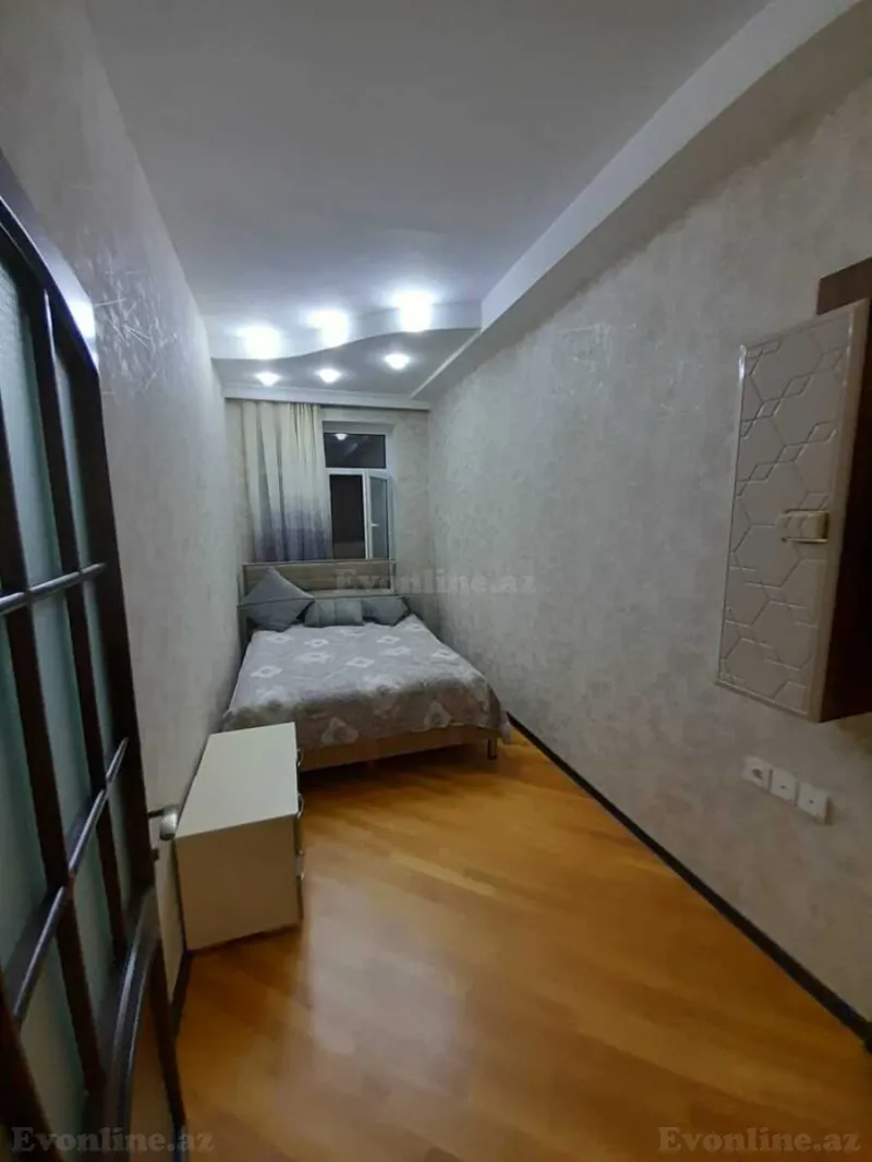 Satılır 3 otaqlı Mənzil Yeni tikili 120 m² İnşaatçılar m. - şəkil 4