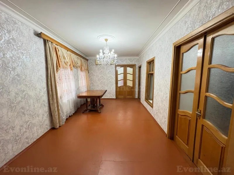 Satılır 3 otaqlı Mənzil Köhnə tikili 70 m² Səbail r. - şəkil 4