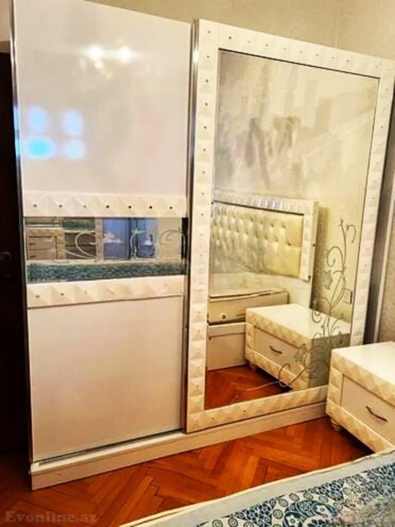 Satılır 3 otaqlı Mənzil Köhnə tikili 100 m² Elmlər Akademiyası m. - şəkil 4