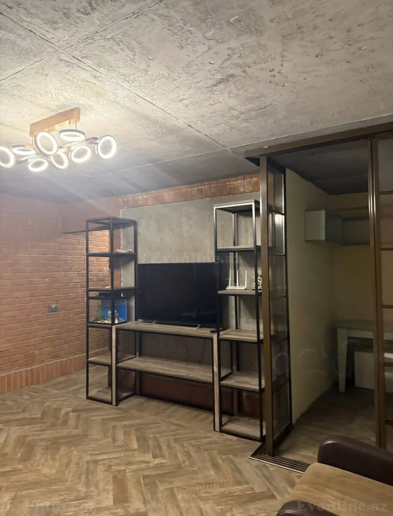 Kirayə verilir 1 otaqlı Mənzil Köhnə tikili 45 m² Nizami m.