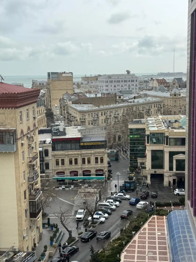 Kirayə verilir 4 otaqlı Mənzil Yeni tikili 250 m² Sahil m. - şəkil 5