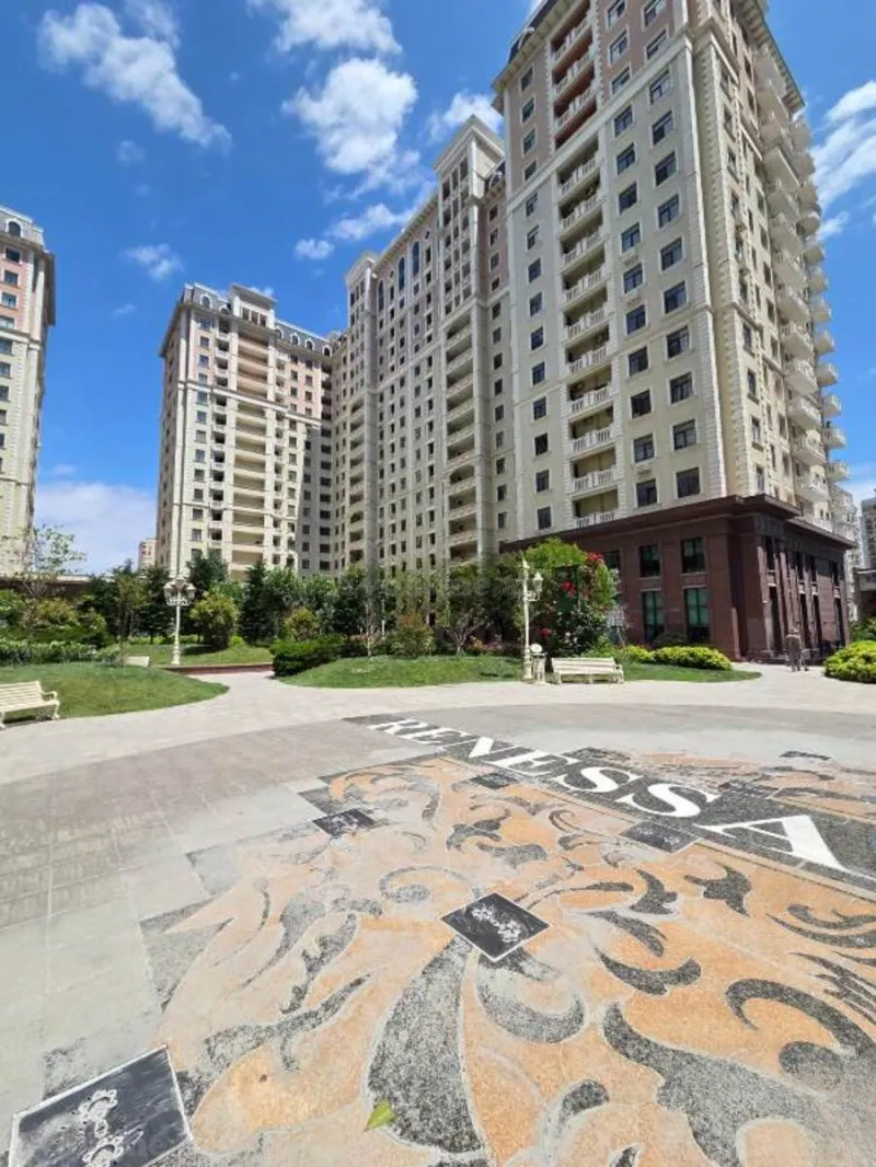 Satılır 2 otaqlı Mənzil Yeni tikili 68 m² Elmlər Akademiyası m. - şəkil 2