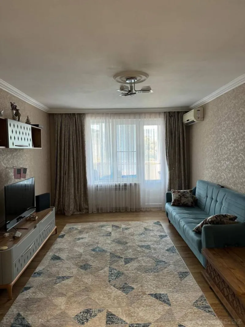 3 otaqlı Mənzil 70 m² Neftçilər m. Kirayə verilir