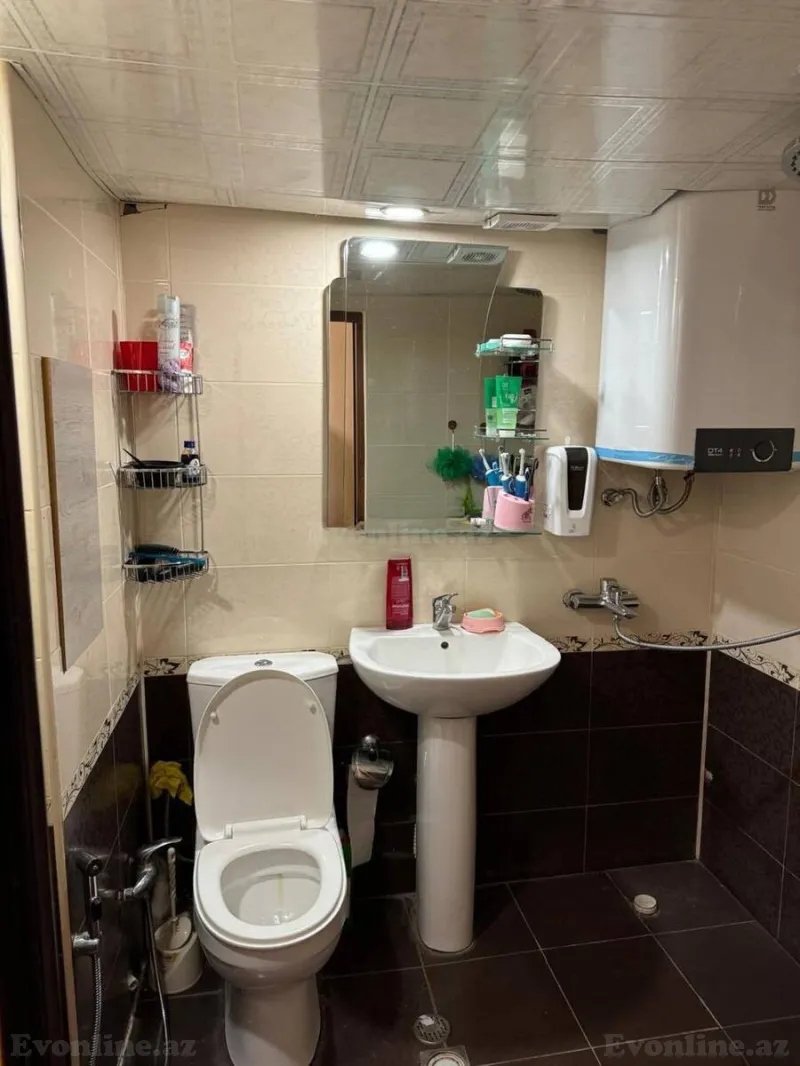 Kirayə verilir 3 otaqlı Mənzil Köhnə tikili 70 m² Neftçilər m. - şəkil 7