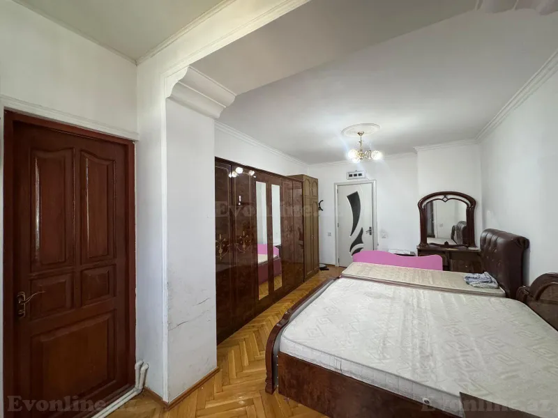 Satılır 3 otaqlı Mənzil Köhnə tikili 111 m² Elmlər Akademiyası m. - şəkil 14