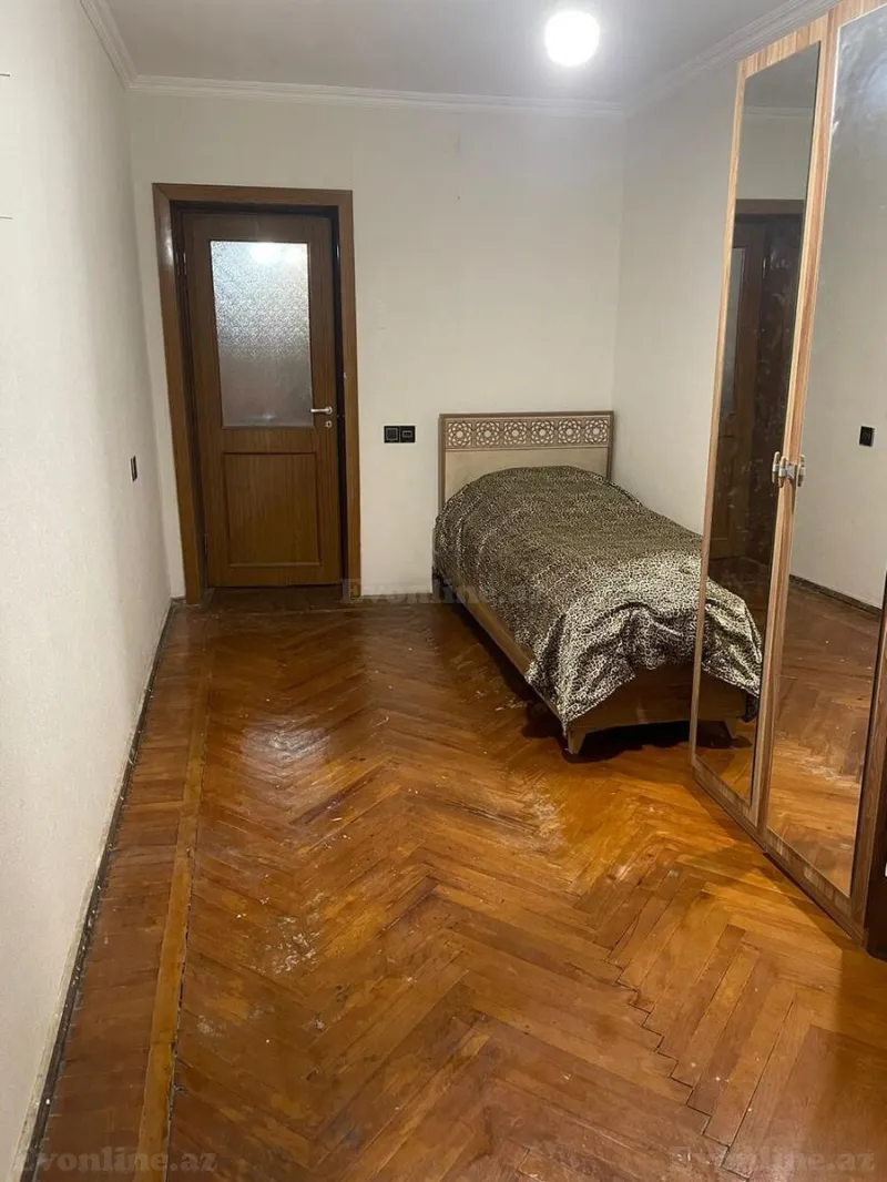 Satılır 3 otaqlı Mənzil Köhnə tikili 75 m² Nəsimi r. - şəkil 9
