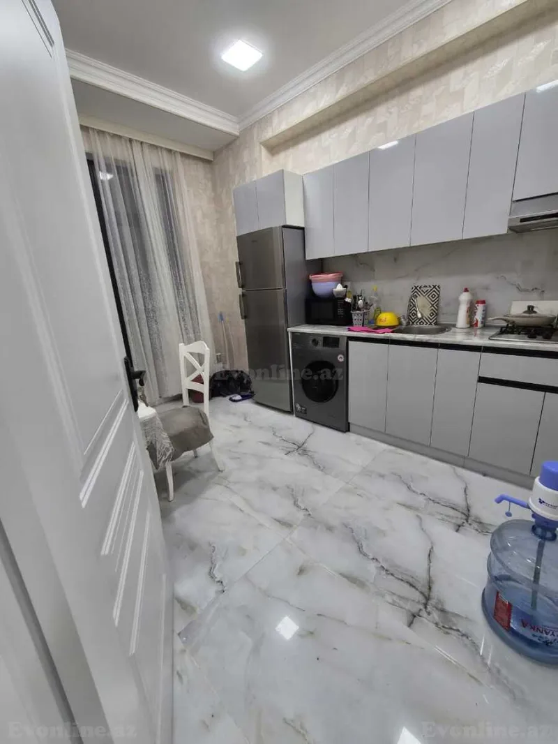Kirayə verilir 2 otaqlı Mənzil Yeni tikili 60 m² Memar Əcəmi m. - şəkil 3
