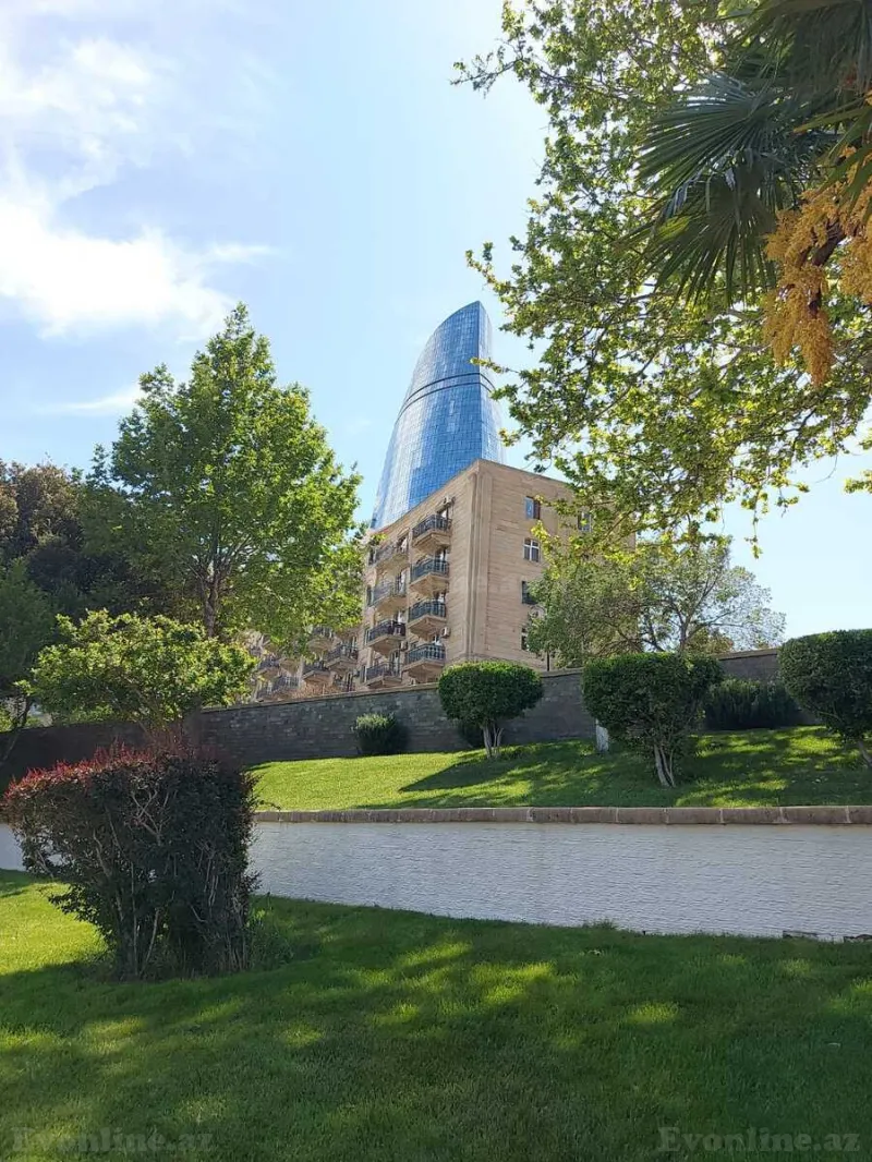 3 otaqlı Mənzil 60 m² Səbail r. Satılır
