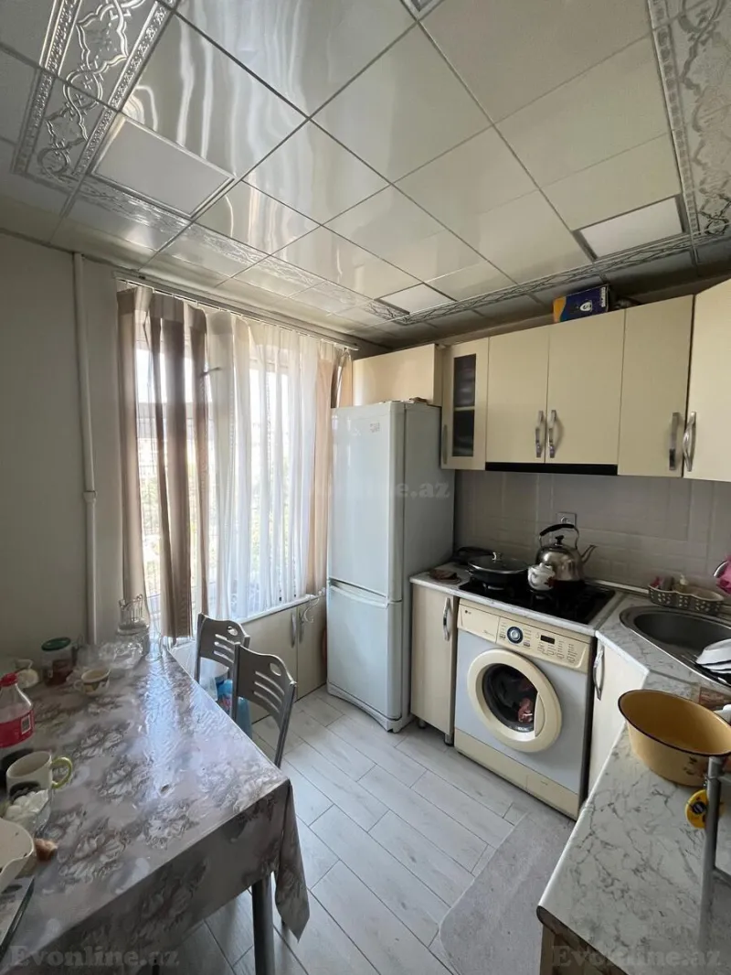 Satılır 3 otaqlı Mənzil Köhnə tikili 60 m² Səbail r. - şəkil 7