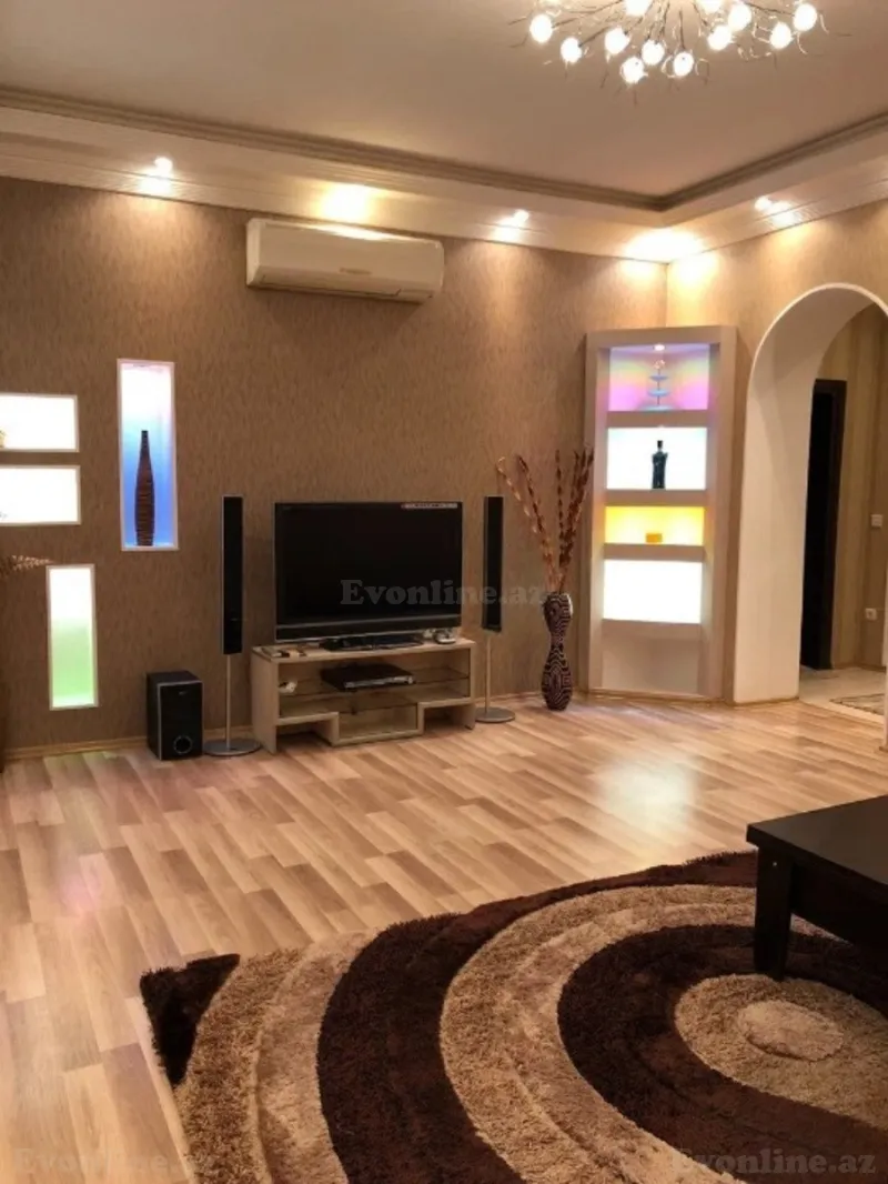 Kirayə verilir 2 otaqlı Mənzil Köhnə tikili 70 m² Səbail r. - şəkil 4