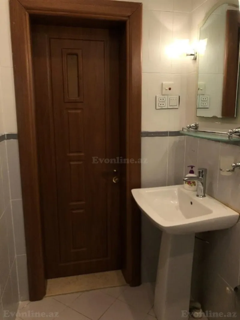 Kirayə verilir 2 otaqlı Mənzil Köhnə tikili 70 m² Səbail r. - şəkil 9