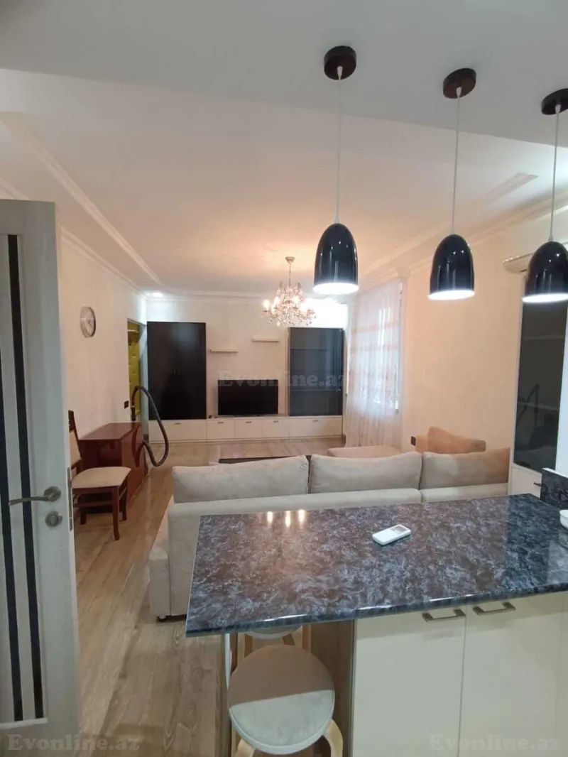 2 otaqlı Mənzil 60 m² Gənclik m. Kirayə verilir