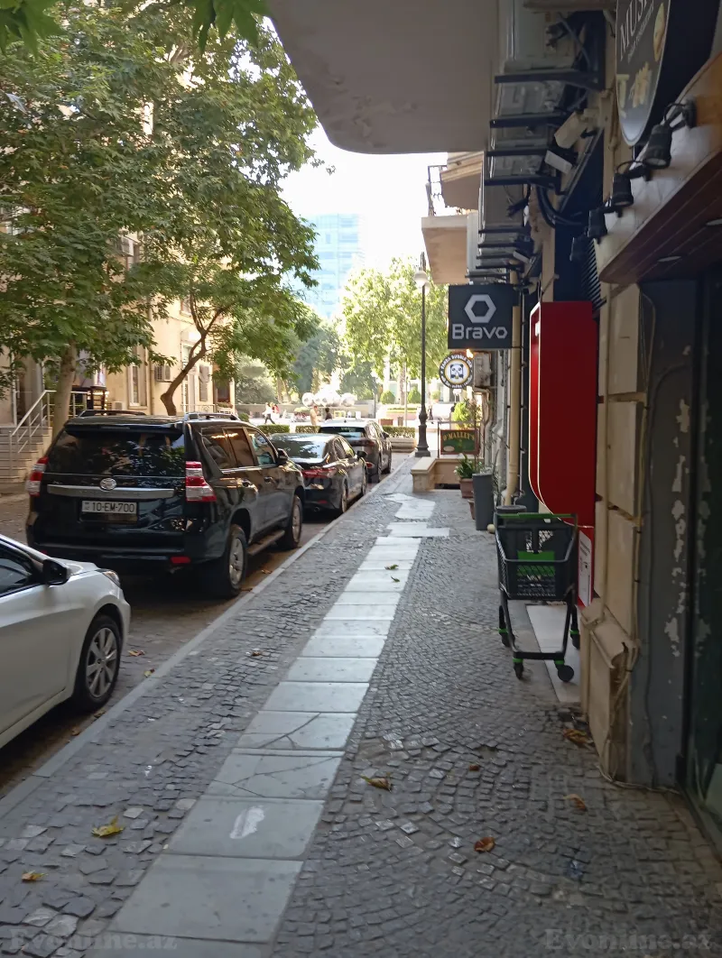 Kirayə verilir 2 otaqlı Mənzil Köhnə tikili 65 m² İçərişəhər m. - şəkil 2