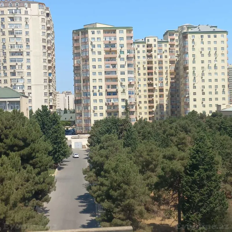 4 otaqlı Mənzil 140 m² 20 Yanvar m. Satılır