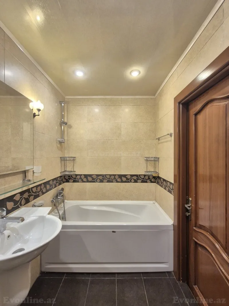 Satılır 3 otaqlı Mənzil Köhnə tikili 67 m² İnşaatçılar m. - şəkil 22