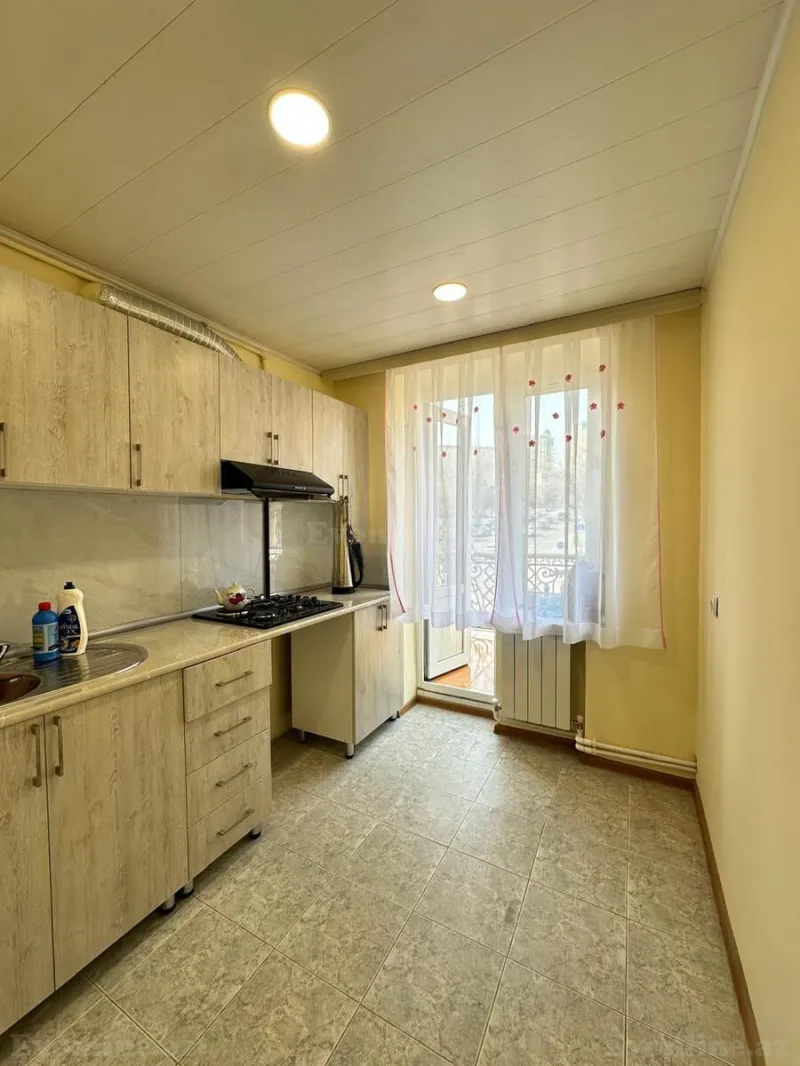 Satılır 3 otaqlı Mənzil Köhnə tikili 75 m² Elmlər Akademiyası m. - şəkil 10
