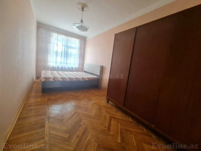 Kirayə verilir 2 otaqlı Mənzil Köhnə tikili 60 m² İnşaatçılar m. - şəkil 3