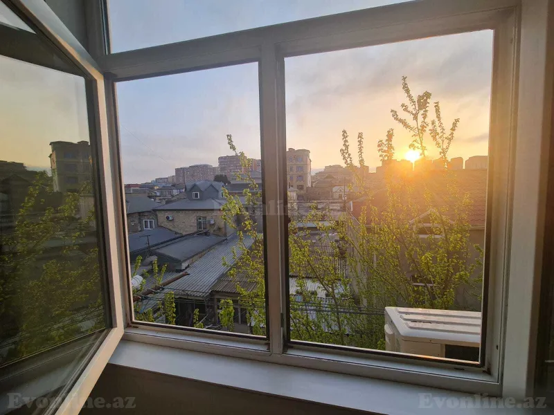 Kirayə verilir 2 otaqlı Mənzil Köhnə tikili 60 m² İnşaatçılar m. - şəkil 6