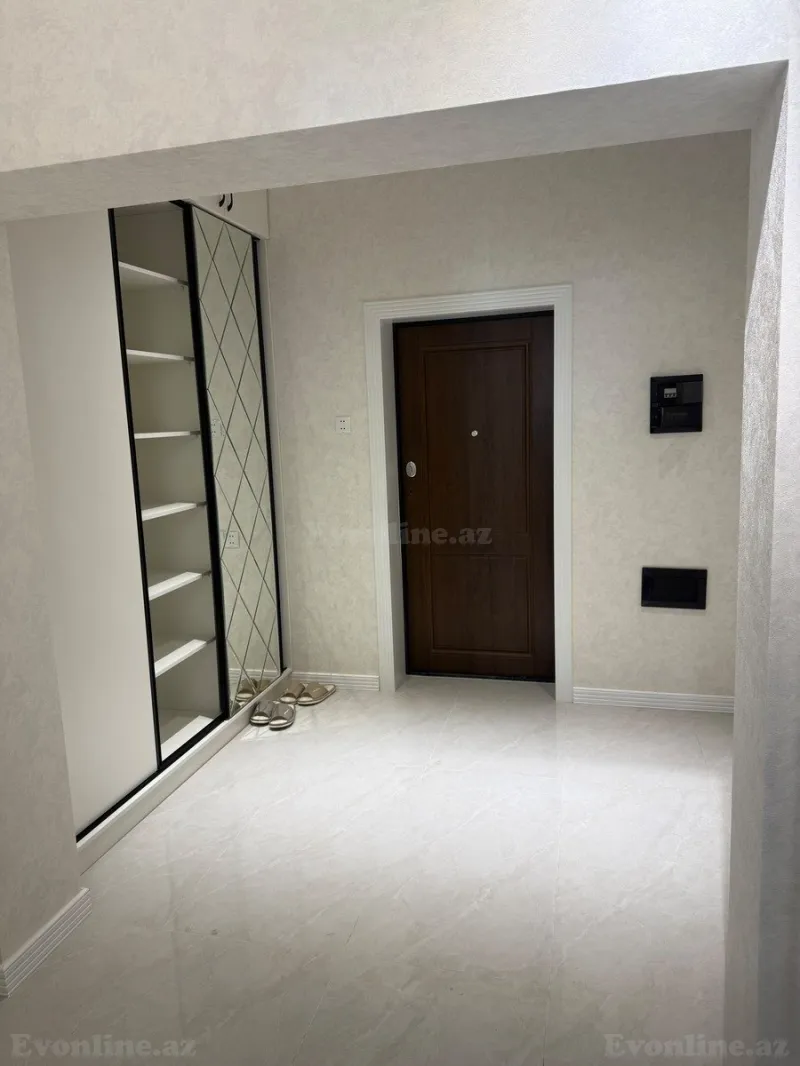 2 otaqlı Mənzil 68 m² Elmlər Akademiyası m. Kirayə verilir