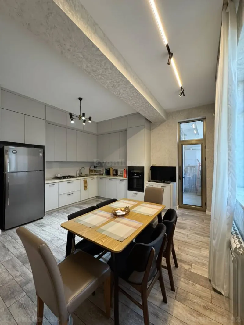 Satılır 3 otaqlı Mənzil Yeni tikili 130 m² Elmlər Akademiyası m. - şəkil 2