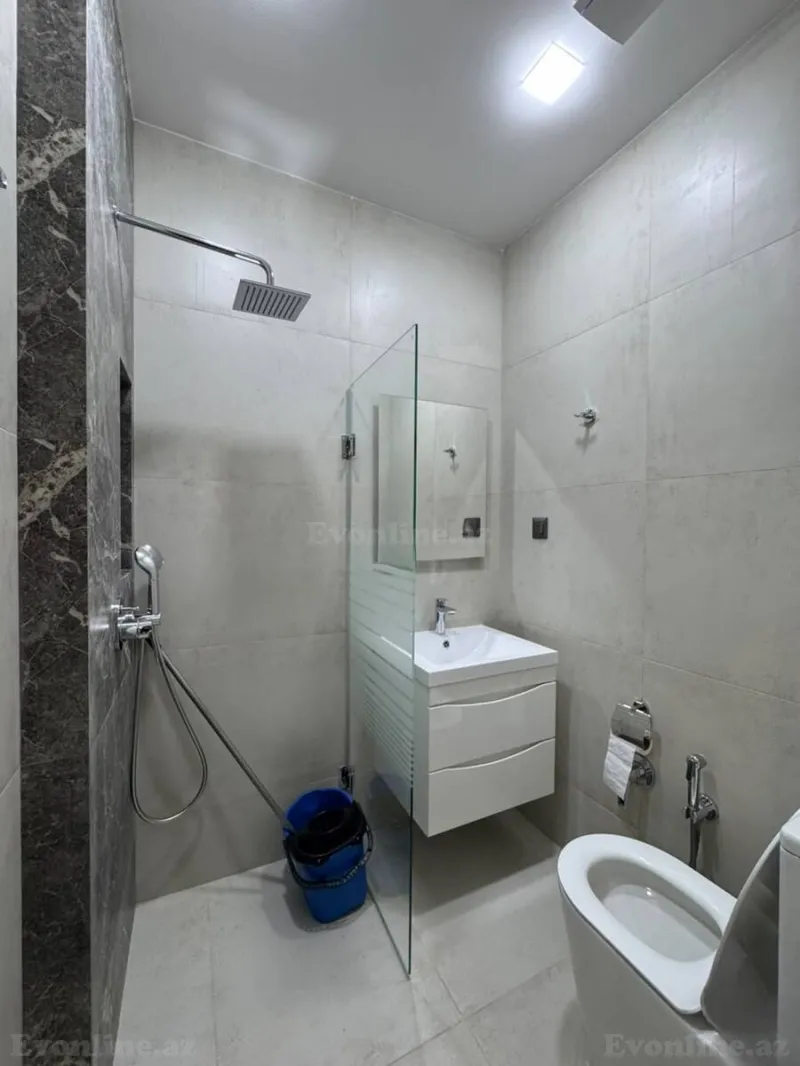 Satılır 3 otaqlı Mənzil Yeni tikili 130 m² Elmlər Akademiyası m. - şəkil 8
