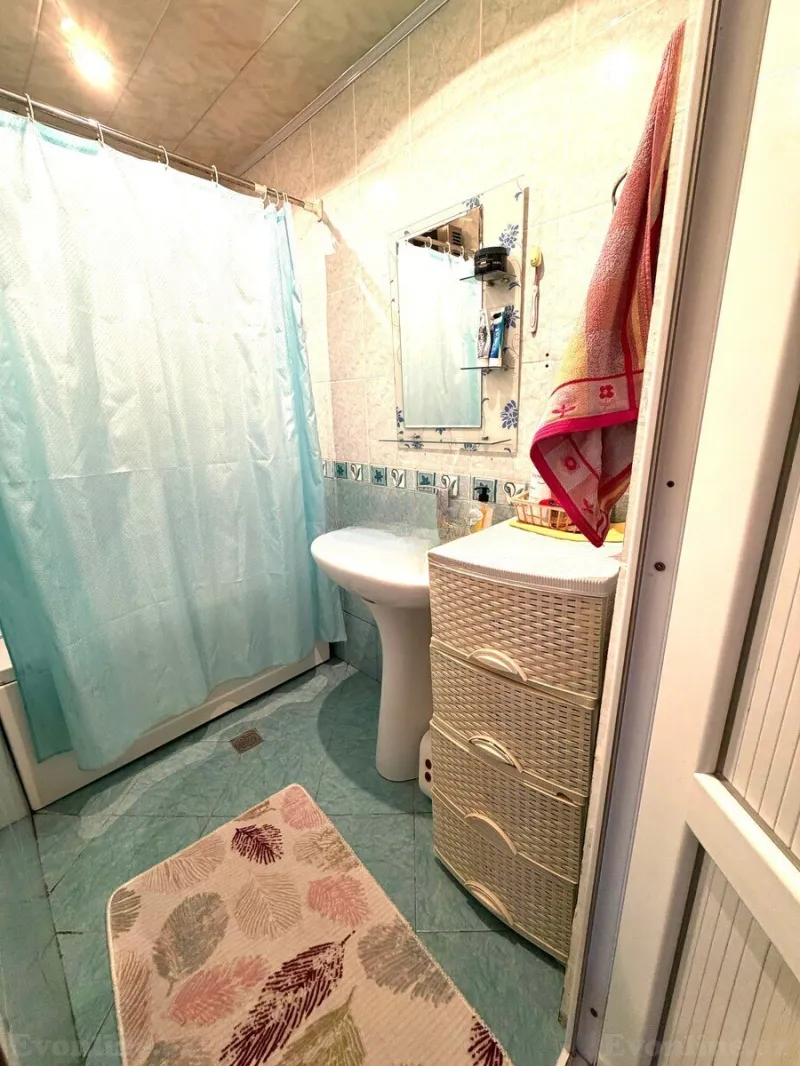 Satılır 3 otaqlı Mənzil Köhnə tikili 80 m² Xalqlar Dostluğu m. - şəkil 21