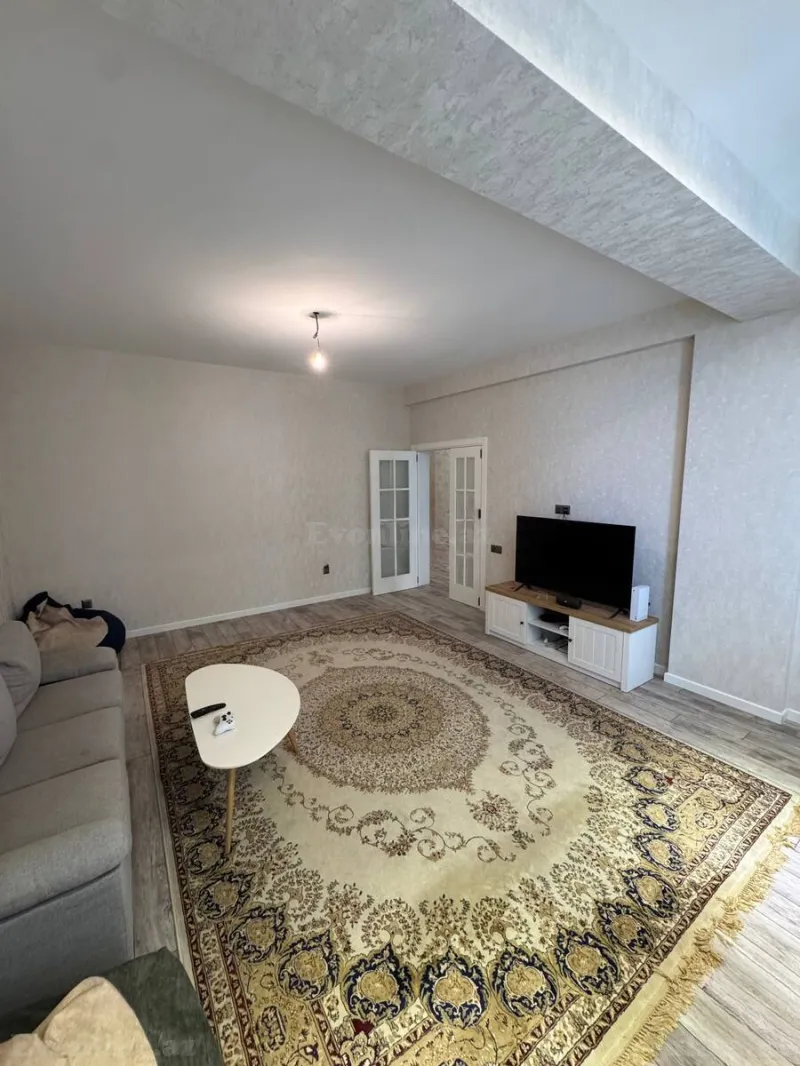 Satılır 3 otaqlı Mənzil Yeni tikili 130 m² Elmlər Akademiyası m. - şəkil 3