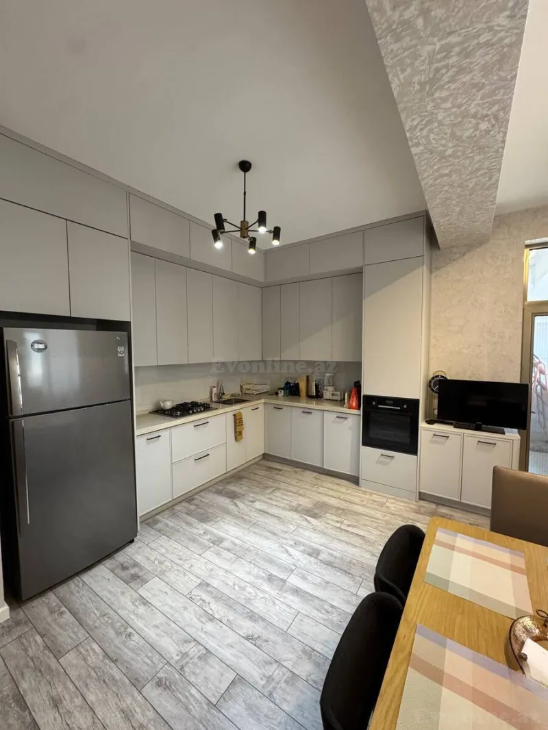 Satılır 3 otaqlı Mənzil Yeni tikili 130 m² Elmlər Akademiyası m. - şəkil 8