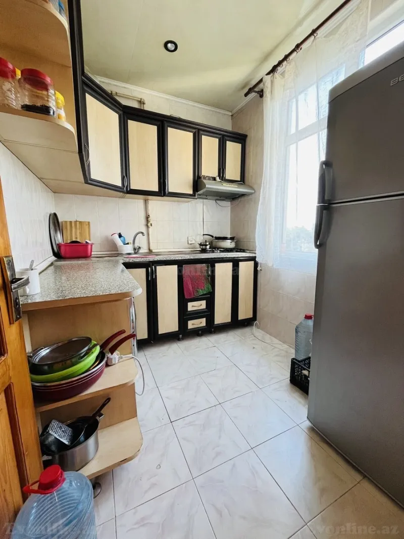 Satılır 2 otaqlı Mənzil Köhnə tikili 46.1 m² Memar Əcəmi m. - şəkil 4
