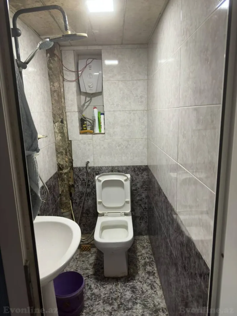 Satılır 3 otaqlı Mənzil Köhnə tikili 65 m² Bakmil m. - şəkil 8