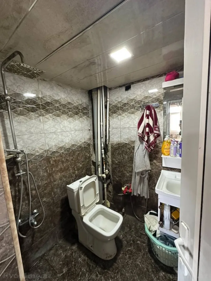 Satılır 3 otaqlı Mənzil Köhnə tikili 65 m² Bakmil m. - şəkil 9