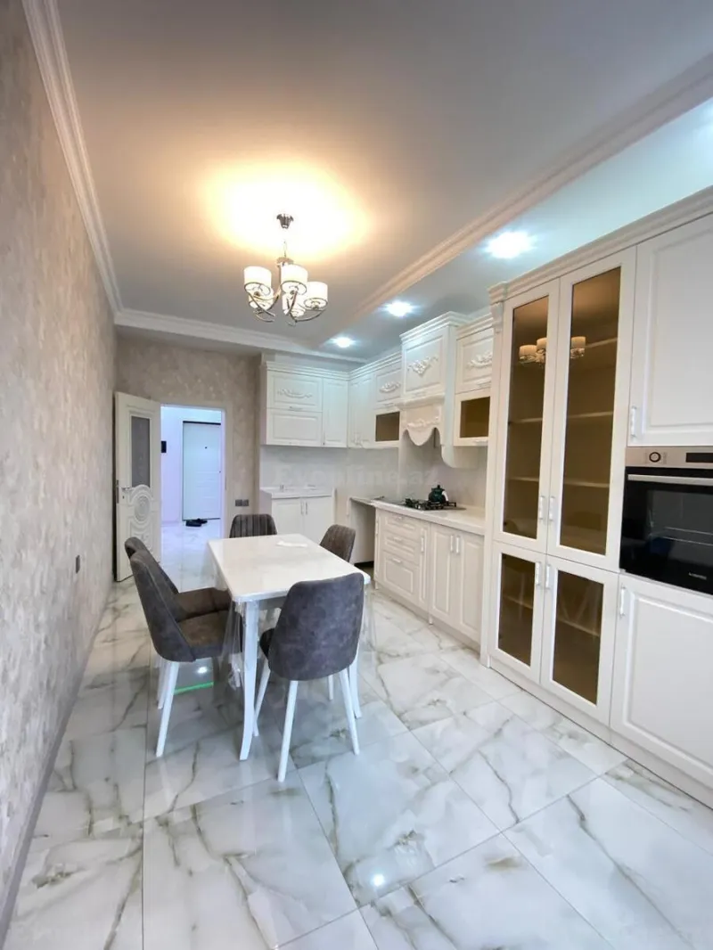Kirayə verilir 3 otaqlı Mənzil Yeni tikili 140 m² Nəsimi r. - şəkil 2