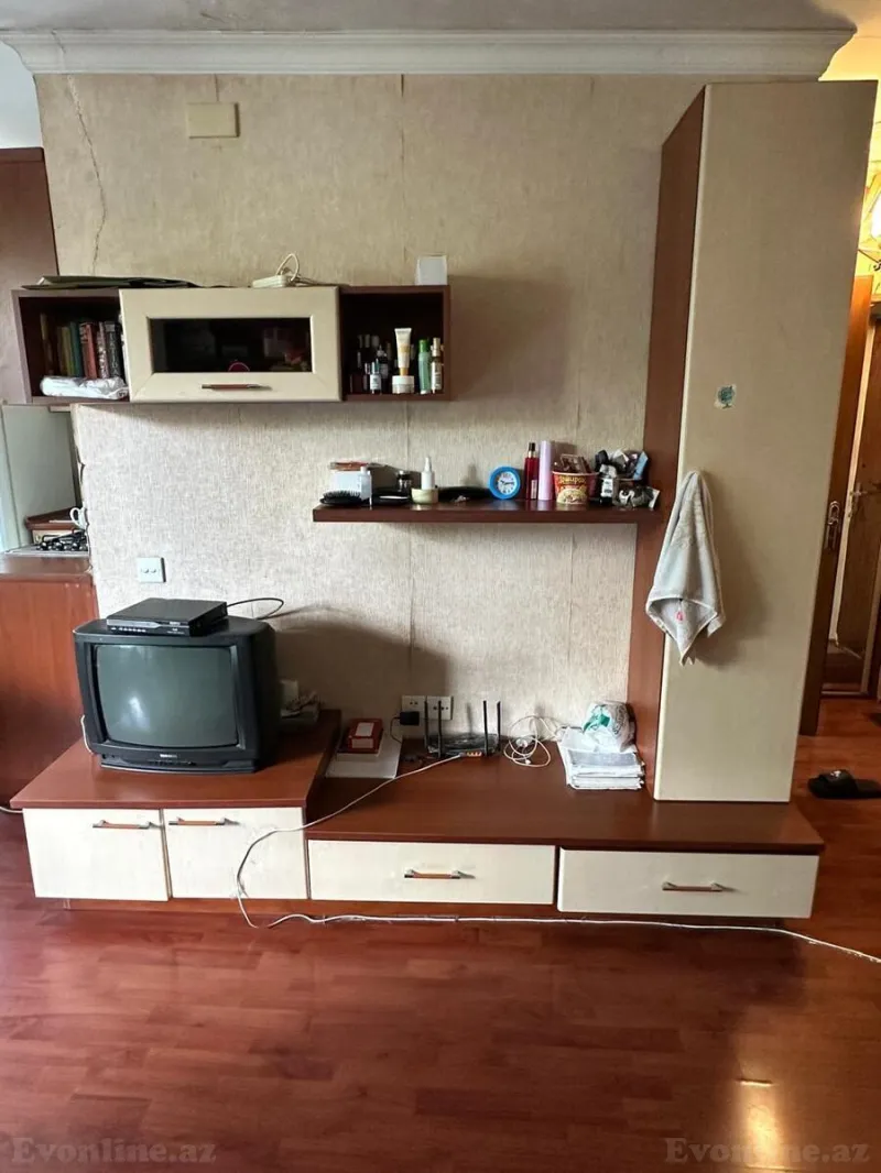 Kirayə verilir 1 otaqlı Mənzil Köhnə tikili 35 m² Nizami m. - şəkil 2