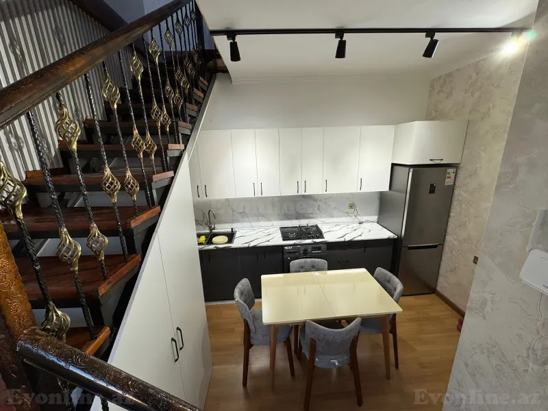 Kirayə verilir 2 otaqlı Mənzil Köhnə tikili 35 m² İnşaatçılar m. - şəkil 10