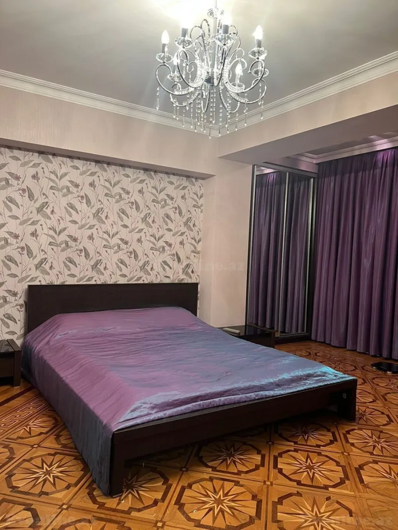 Satılır 5 otaqlı Mənzil Köhnə tikili 220 m² Nəsimi r. - şəkil 3
