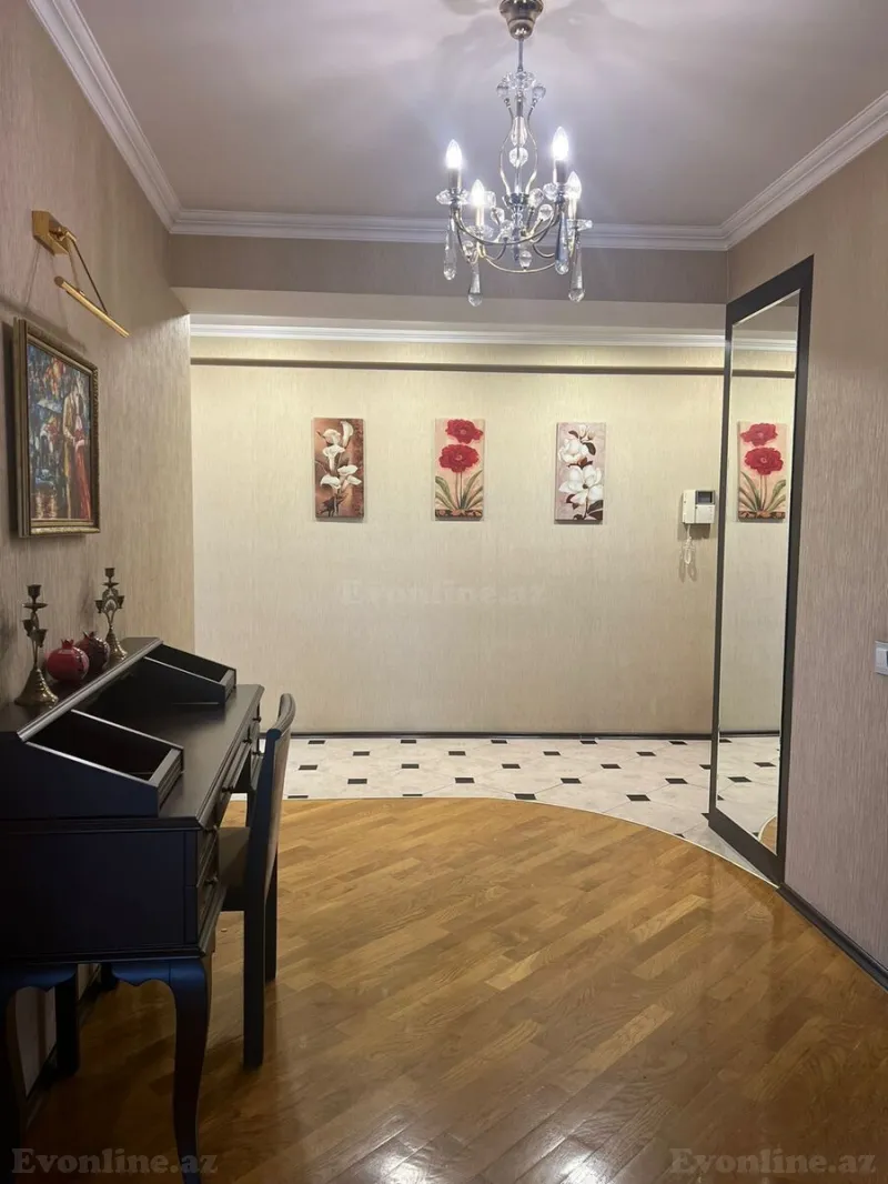 Satılır 5 otaqlı Mənzil Köhnə tikili 220 m² Nəsimi r. - şəkil 10