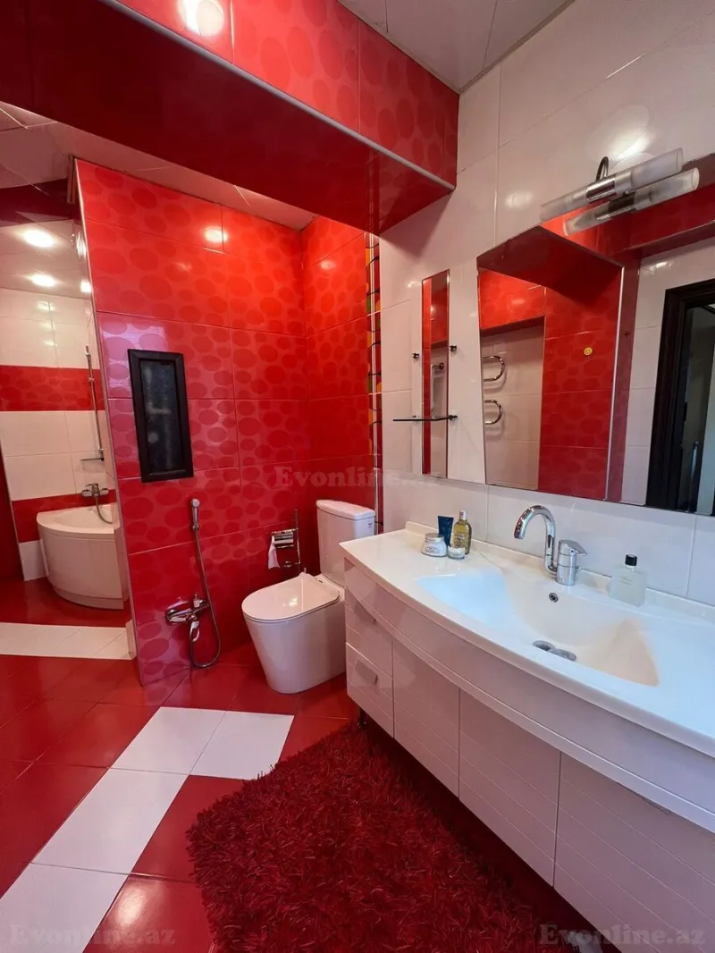 Satılır 5 otaqlı Mənzil Köhnə tikili 220 m² Nəsimi r. - şəkil 12