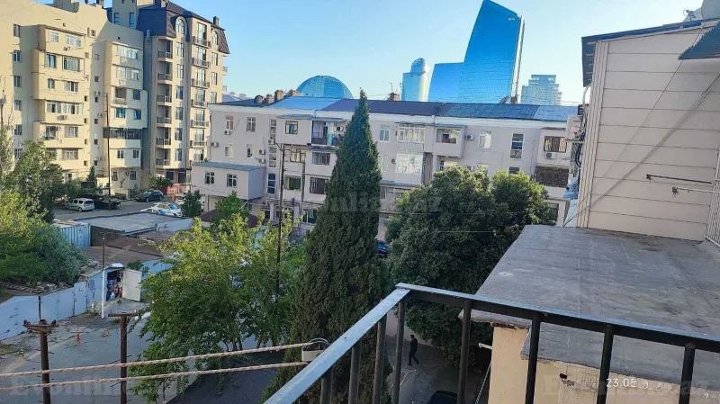 1 otaqlı Mənzil 40 m² Xətai r. Satılır