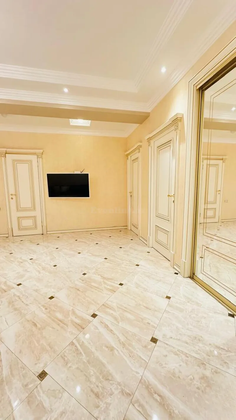 Satılır 3 otaqlı Mənzil Yeni tikili 168 m² Nəsimi r. - şəkil 4