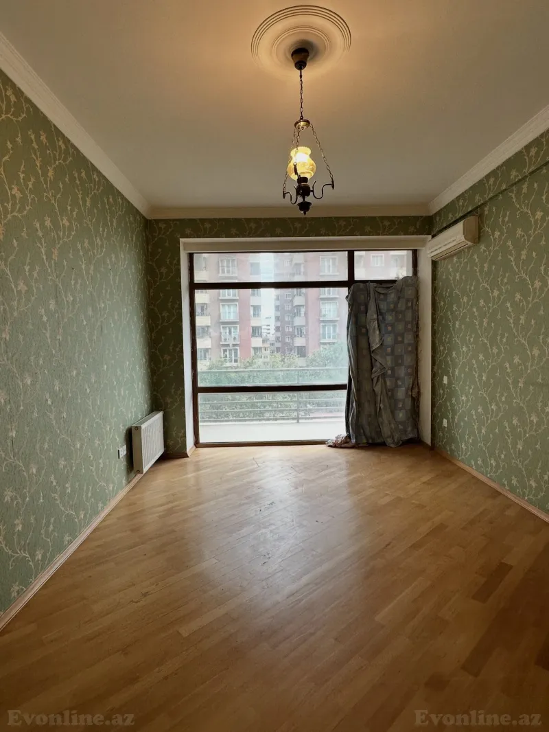 Satılır 3 otaqlı Mənzil Yeni tikili 200 m² 28 May m. - şəkil 3