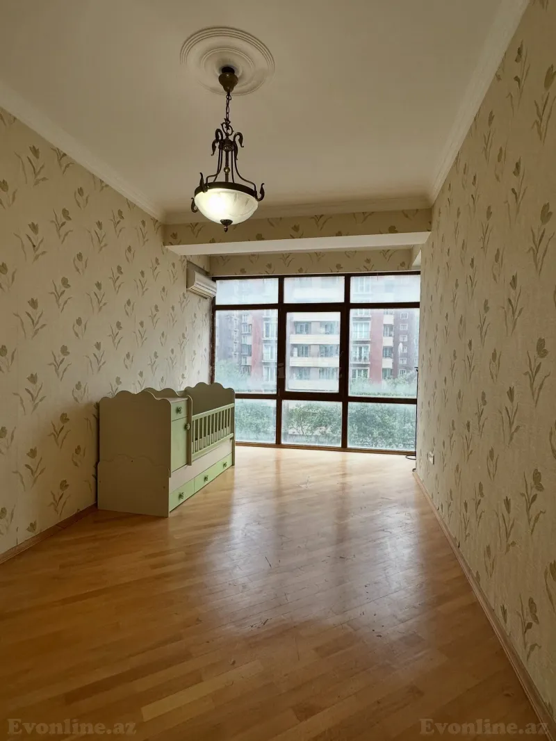 Satılır 3 otaqlı Mənzil Yeni tikili 200 m² 28 May m. - şəkil 5