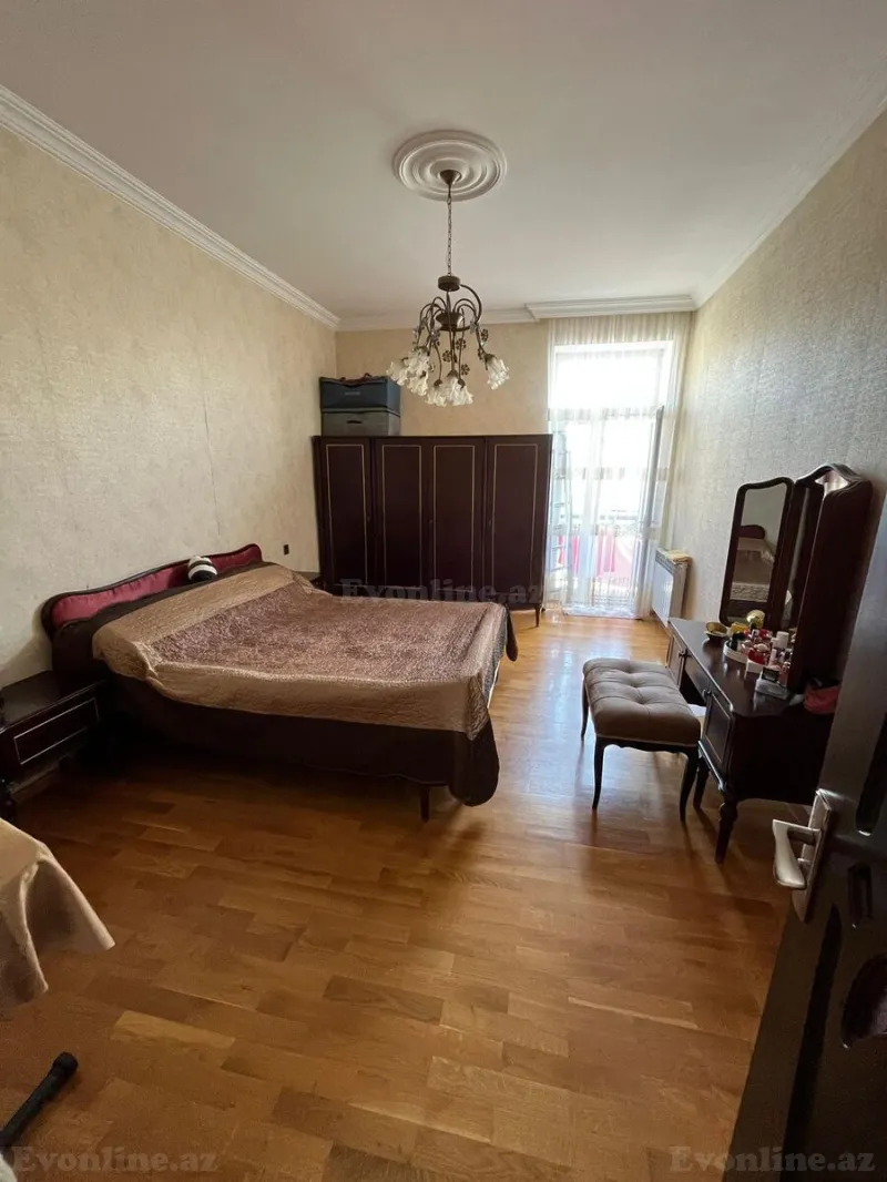Satılır 2 otaqlı Mənzil Köhnə tikili 80 m² 28 May m. - şəkil 4