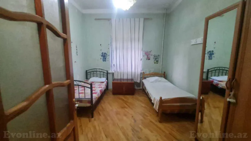 3 otaqlı Mənzil 80 m² Sahil m. Kirayə verilir