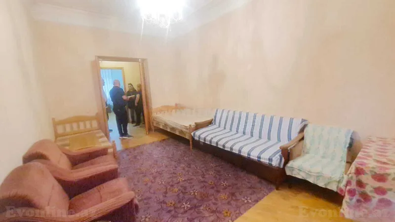 Kirayə verilir 3 otaqlı Mənzil Köhnə tikili 80 m² Sahil m. - şəkil 2