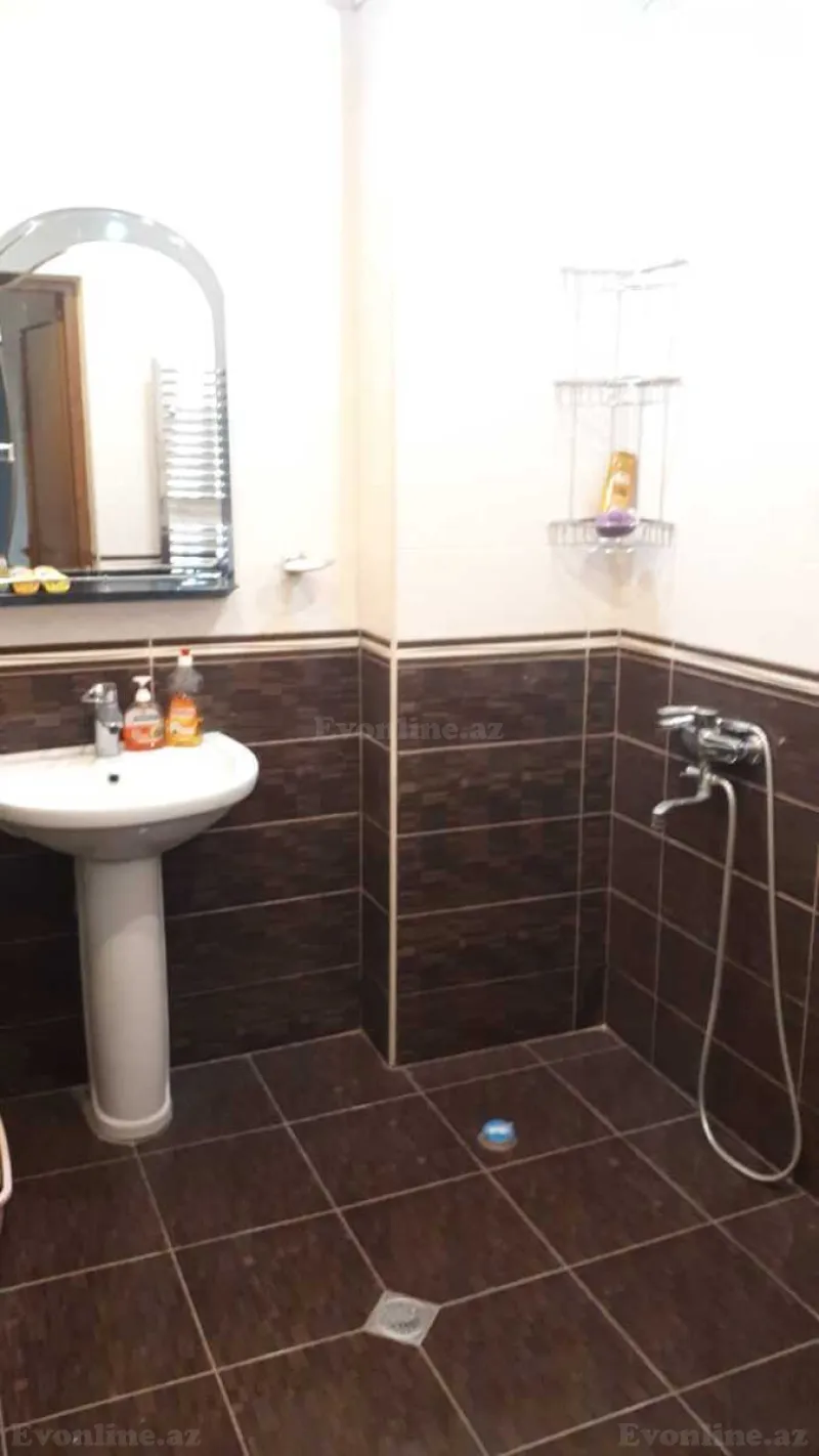Kirayə verilir 3 otaqlı Mənzil Yeni tikili 95 m² İnşaatçılar m. - şəkil 23